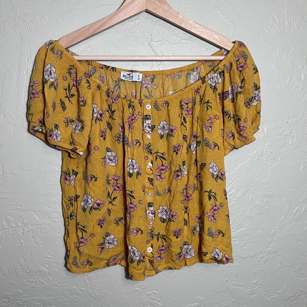 HOLLISTER MUSTARD YELLOW WITH PINK FLOWERS PUFF SLEEVE SMOCKED BLOUSE SIZE M